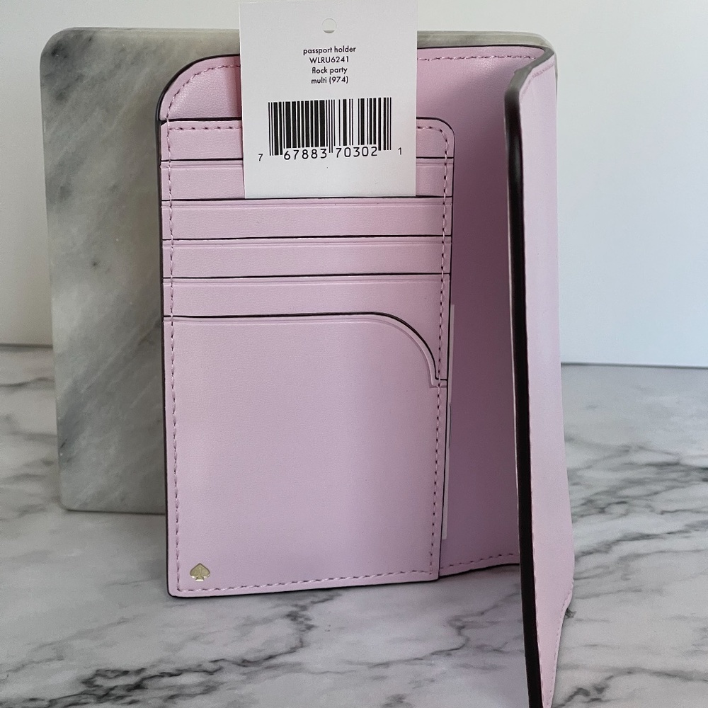 NWT🌸 Kate Spade parrot flock party passport holder wallet card case WLRU6241 - Picture 3 of 8